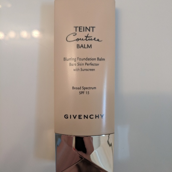 Givenchy Teint Couture Blurring Foundation - Picture 2 of 2